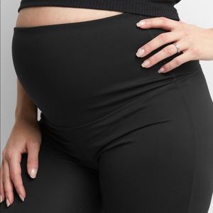 Gapfit maternity capris